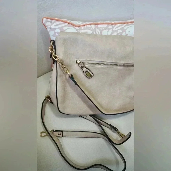 URBAN EXPRESSIONS Certified Vegan soft pink Shoulder Bag - Picture 4 of 7